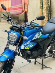 Suzuki Gixxer Dual Disc Dual Tone